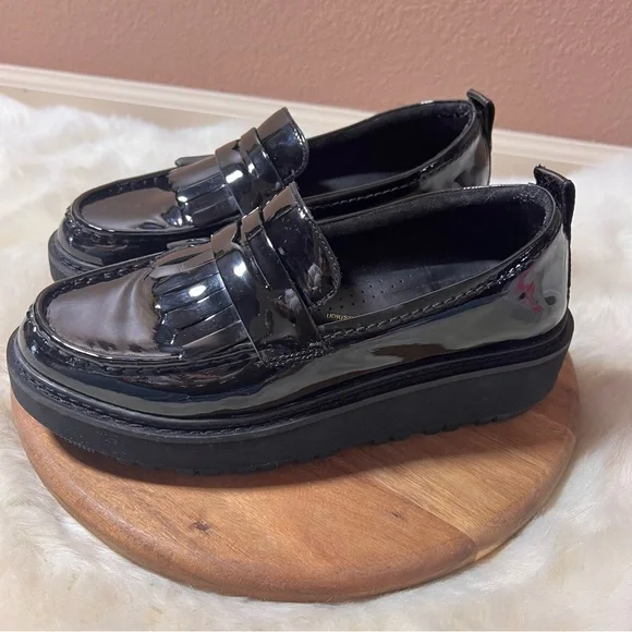 Clarks Black Patent Leather Loafers with Fringe Detail Size 6.5 - Picture 6 of 11